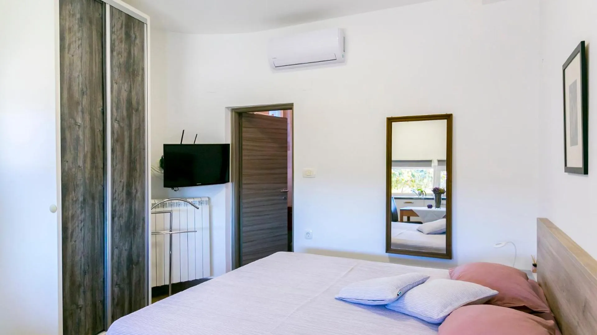 Elvira - Apartment Ulika - Mpolo Медулин